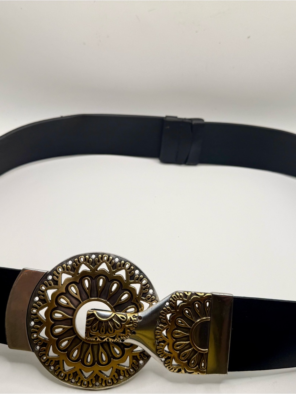 Chico’s Black Women's Belt with Ornate Gold- and Silver-Tone Buckle 36 inch Med